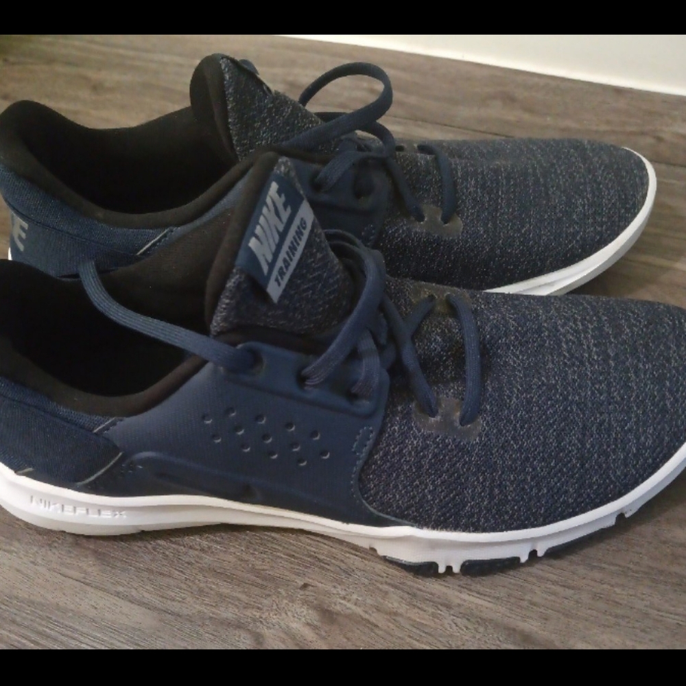 NIKE  flex control training